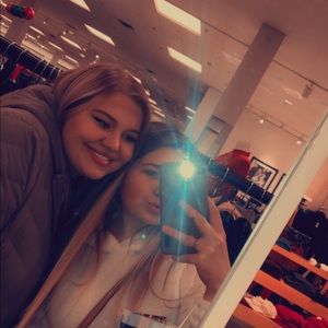 Meet your Posher, Molly